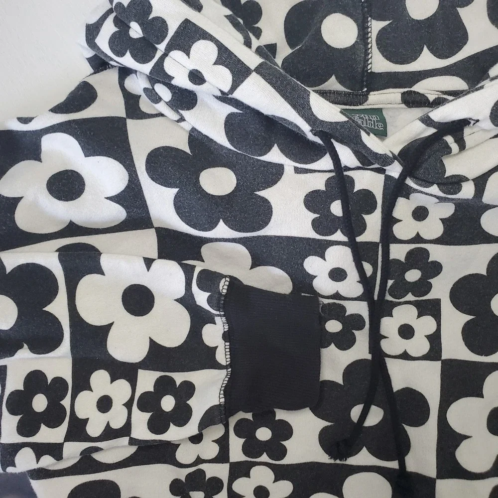 Wild Fable‎ Women's Hoodie Flower Pattern Black White Pullover - Picture 4 of 11